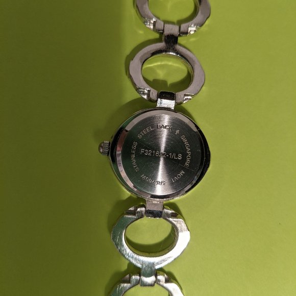 Silver Tone Singapore Quartz Wrist Watch - Picture 9 of 16